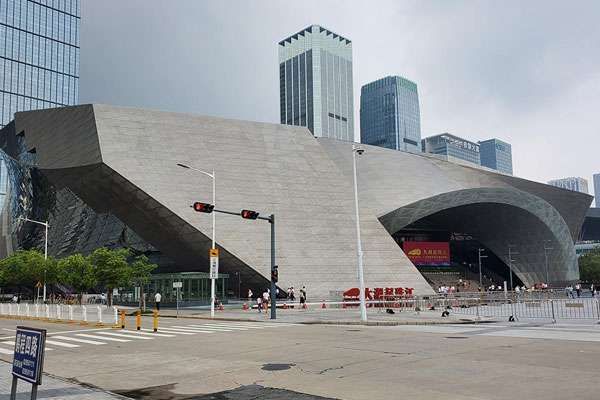 深圳市当代艺术与城市规划馆工程案例